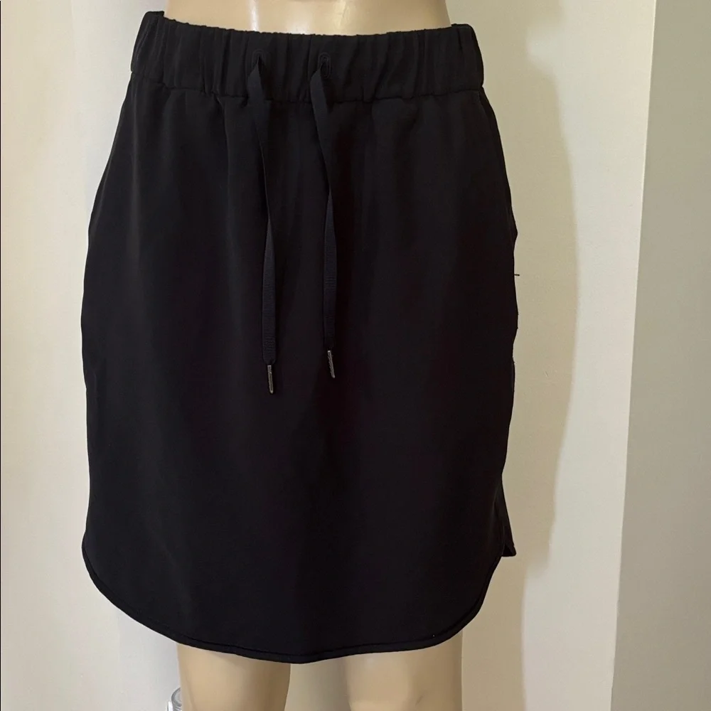 Lululemon On the Fly Skirt size 8 - Picture 4 of 7